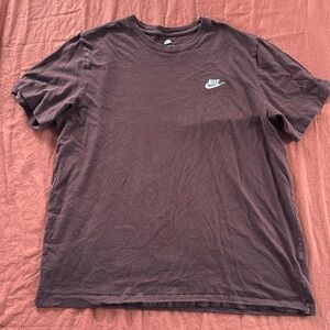 Men’s Nike tee